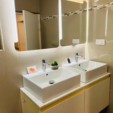 アパート De Reve Au Soleil Parfaite Pour Un Sejour A 4 ニース